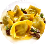 Agnolotti di coniglio alle ortiche olive taggiasche pinoli e Ambra Liquida_Gabrio Dei